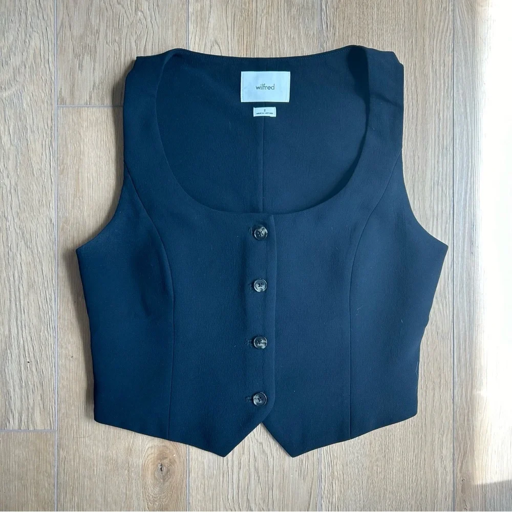 Wilfred Rocco Vest - Picture 2 of 3